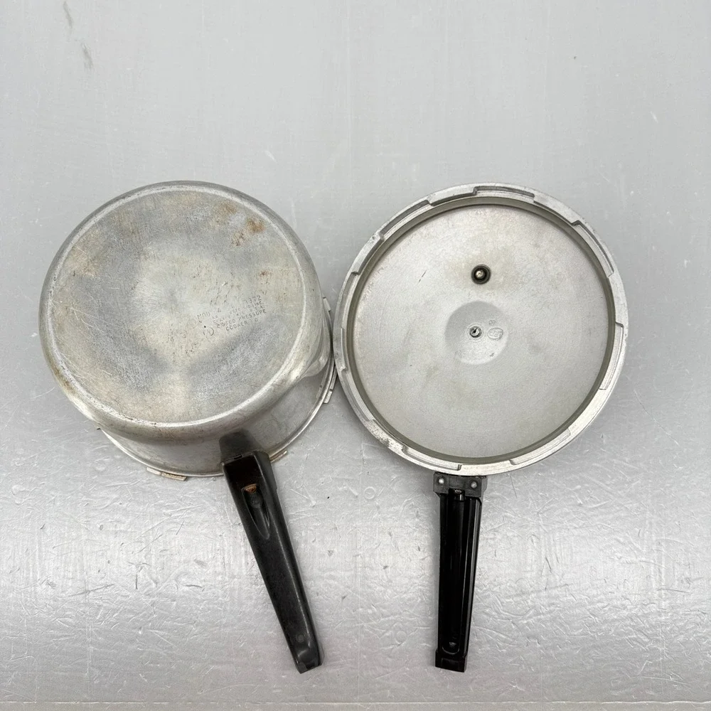 Vintage Presto Deluxe 4 Qt Pressure Cooker Model A414A Graphic Lid Made in‎ USA